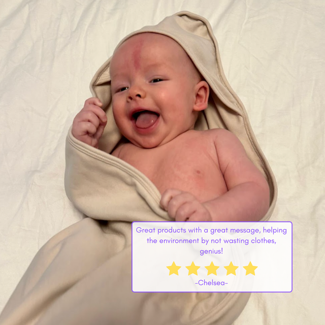 Blanket with snuggle hood - white